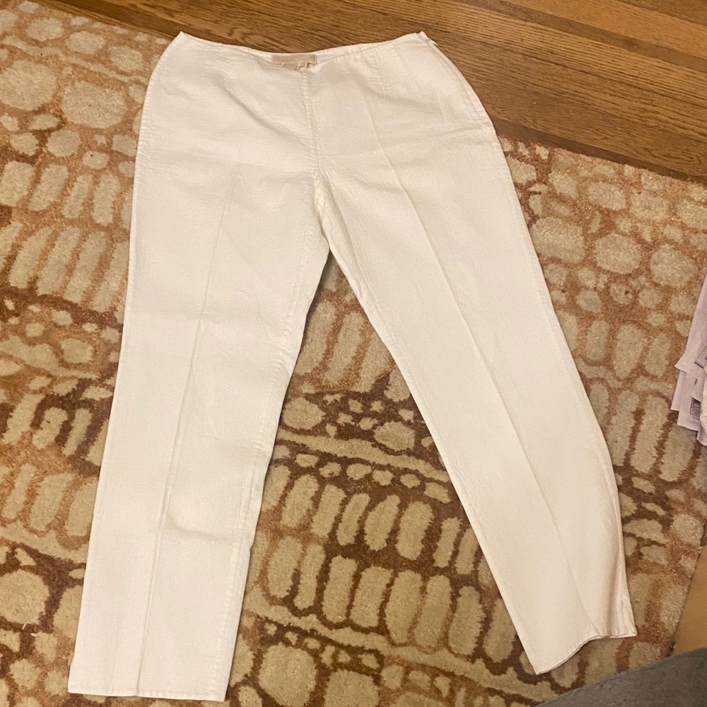 Bergdorf Goodman White Straight Leg Women's Pants - Classic Clean Look